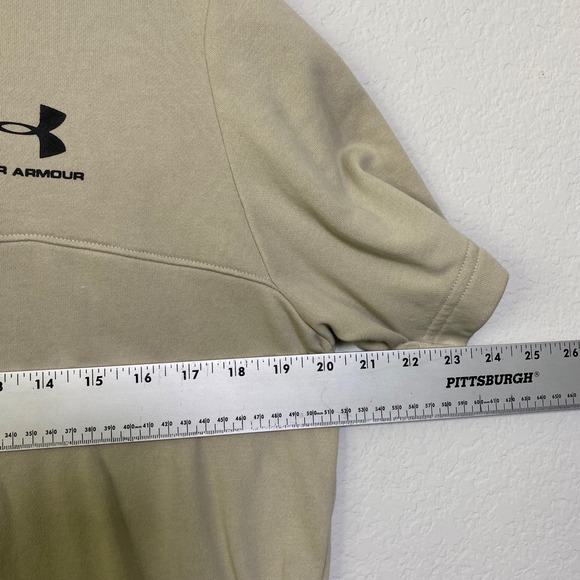 Under Armour Short Sleeve Hoodie Men Medium Beige Pullover Athleisure Streetwear - Picture 4 of 9